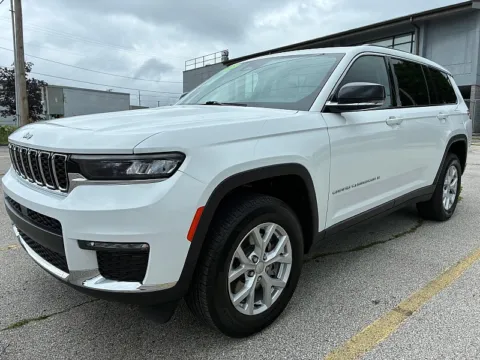 More photos of 2023 Jeep Grand Cherokee L Limited 4x4 at EZ Car Connection, KY