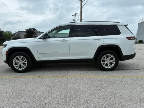 More photos of 2023 Jeep Grand Cherokee L Limited 4x4 at EZ Car Connection, KY