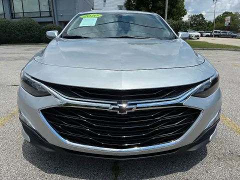 Photos of 2020 Chevrolet Malibu 4d Sedan RS for sale in Frankfort, KY at EZ Car Connection