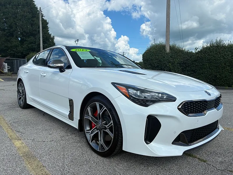 White 2019 Kia Stinger 4d Sedan RWD GT2 for sale in Frankfort, KY