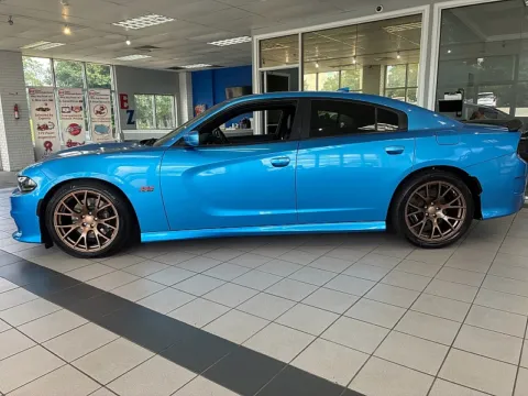 More photos of 2019 Dodge Charger 4d Sedan RWD Scat Pack at EZ Car Connection, KY