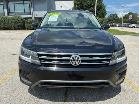 Photos of 2018 Volkswagen Tiguan 4d SUV SE for sale in Frankfort, KY at EZ Car Connection