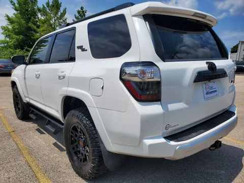 More photos of 2020 Toyota 4Runner 4d SUV 4WD TRD Off-Road at EZ Car Connection, KY