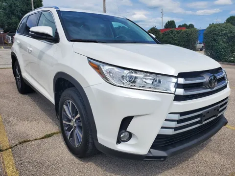 Another view of 2019 Toyota Highlander 4d SUV AWD XLE for sale in Frankfort, KY at EZ Car Connection