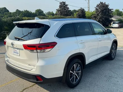 More photos of 2019 Toyota Highlander 4d SUV AWD XLE at EZ Car Connection, KY