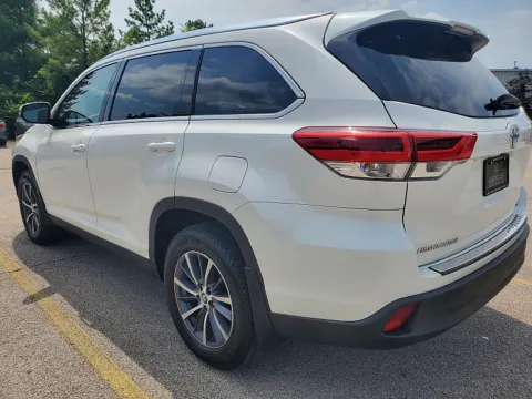 More photos of 2019 Toyota Highlander 4d SUV AWD XLE at EZ Car Connection, KY