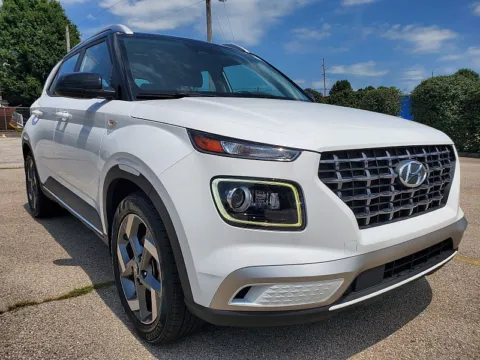 Photos of 2023 Hyundai Venue Limited IVT for sale in Frankfort, KY at EZ Car Connection