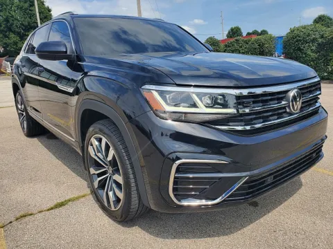 Photos of 2020 Volkswagen Atlas Cross Sport 3.6L V6 SEL R-Line 4MOTION for sale in Frankfort, KY at EZ Car Connection