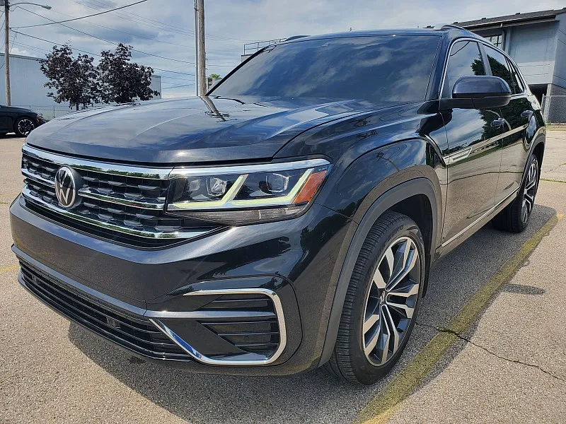 Black 2020 Volkswagen Atlas Cross Sport 3.6L V6 SEL R-Line 4MOTION for sale in Frankfort, KY