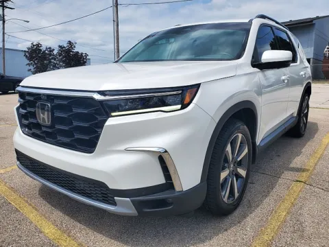 Another view of 2023 Honda Pilot Elite AWD for sale in Frankfort, KY at EZ Car Connection