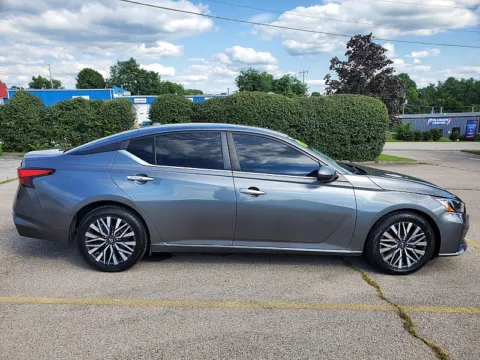 More photos of 2023 Nissan Altima 2.5 SV Sedan at EZ Car Connection, KY