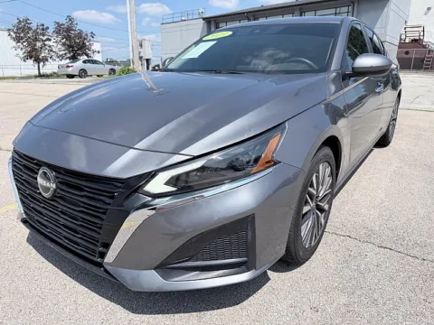 More photos of 2023 Nissan Altima 2.5 SV Sedan at EZ Car Connection, KY