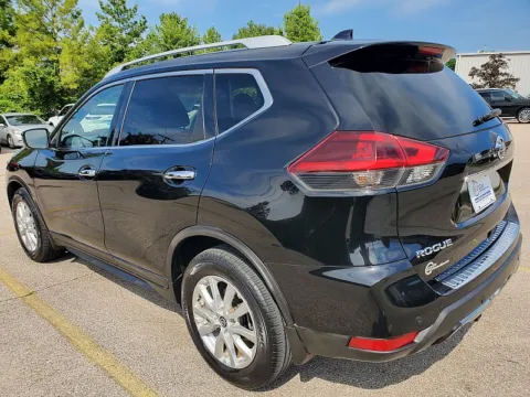 More photos of 2020 Nissan Rogue 4d SUV FWD SV at EZ Car Connection, KY
