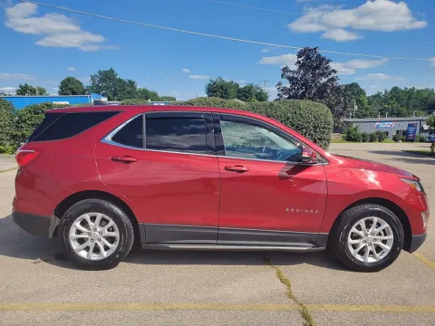 Another view of 2019 Chevrolet Equinox 4d SUV FWD LT w/1LT for sale in Frankfort, KY at EZ Car Connection