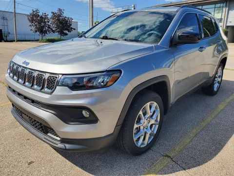 Gray 2023 Jeep Compass Latitude Lux 4x4 for sale in Frankfort, KY
