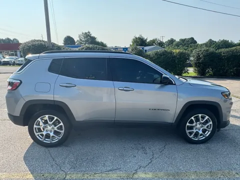 More photos of 2023 Jeep Compass Latitude Lux 4x4 at EZ Car Connection, KY