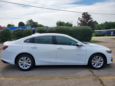 Photos of 2020 Chevrolet Malibu 4d Sedan LT for sale in Frankfort, KY at EZ Car Connection