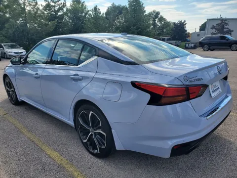 More photos of 2023 Nissan Altima 2.5 SR Sedan at EZ Car Connection, KY
