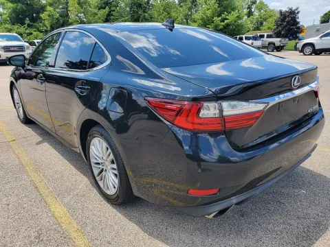 Another view of 2018 Lexus ES 350 FWD for sale in Frankfort, KY at EZ Car Connection