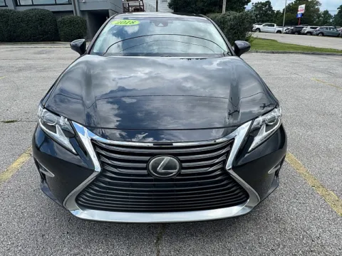 Photos of 2018 Lexus ES 350 FWD for sale in Frankfort, KY at EZ Car Connection