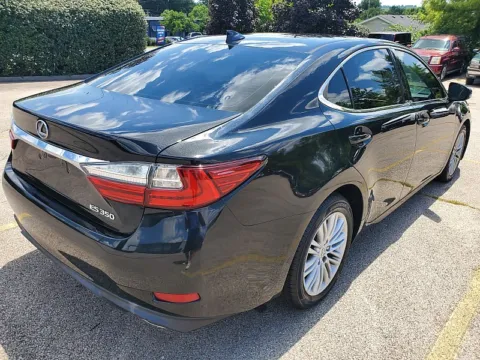 More photos of 2018 Lexus ES 350 FWD at EZ Car Connection, KY