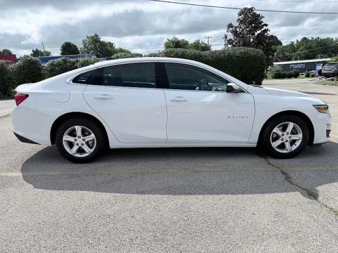 More photos of 2023 Chevrolet Malibu 4dr Sdn LS w/1FL at EZ Car Connection, KY