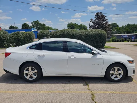 More photos of 2023 Chevrolet Malibu 4dr Sdn LS w/1FL at EZ Car Connection, KY