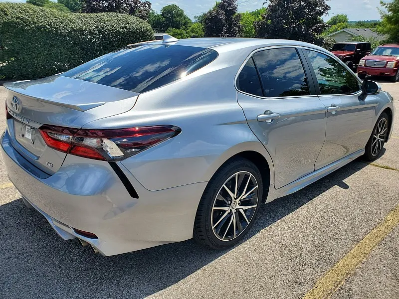 Silver 2024 Toyota Camry SE Auto for sale in Frankfort, KY