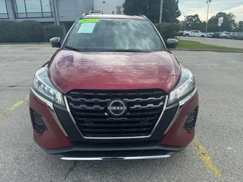 Photos of 2023 Nissan Kicks SR FWD for sale in Frankfort, KY at EZ Car Connection