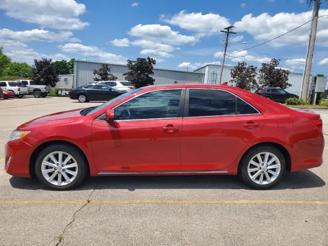 Photos of 2014 Toyota Camry 4d Sedan XLE for sale in Frankfort, KY at EZ Car Connection