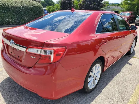 More photos of 2014 Toyota Camry 4d Sedan XLE at EZ Car Connection, KY