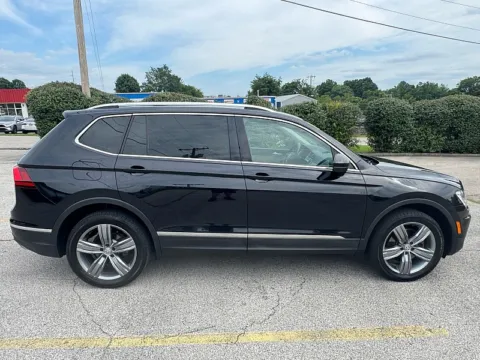 More photos of 2020 Volkswagen Tiguan 4d SUV SEL 4Motion at EZ Car Connection, KY
