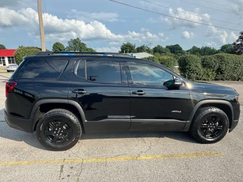 More photos of 2023 GMC Acadia AWD 4dr AT4 at EZ Car Connection, KY