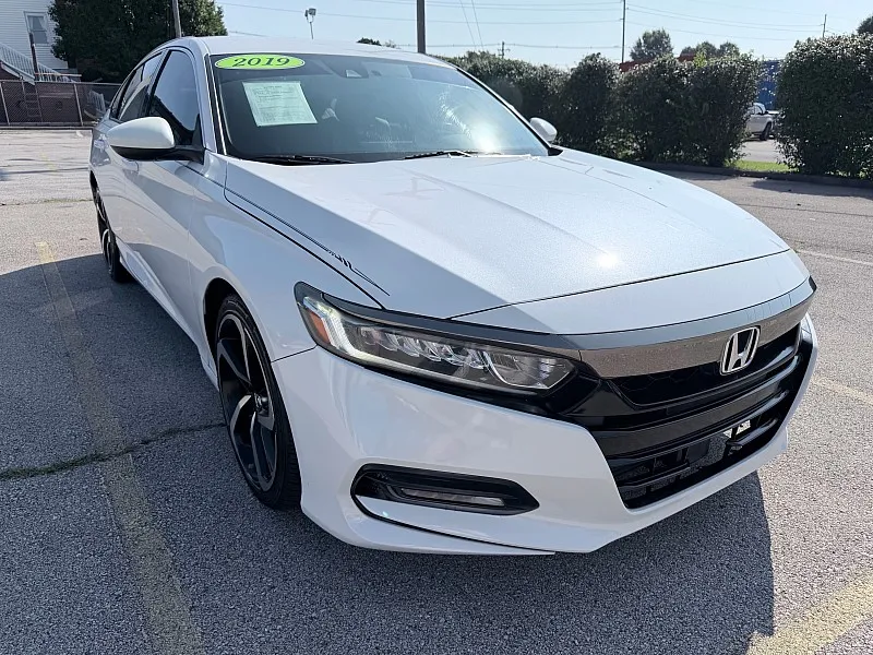 White 2019 Honda Accord Sedan 4d Sport 1.5L CVT for sale in Frankfort, KY