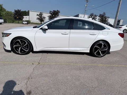 More photos of 2019 Honda Accord Sedan 4d Sport 1.5L CVT at EZ Car Connection, KY