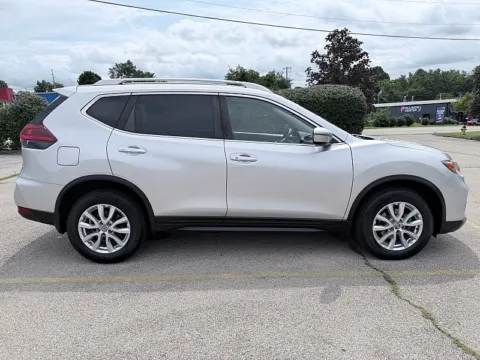 More photos of 2019 Nissan Rogue 4d SUV AWD SV at EZ Car Connection, KY
