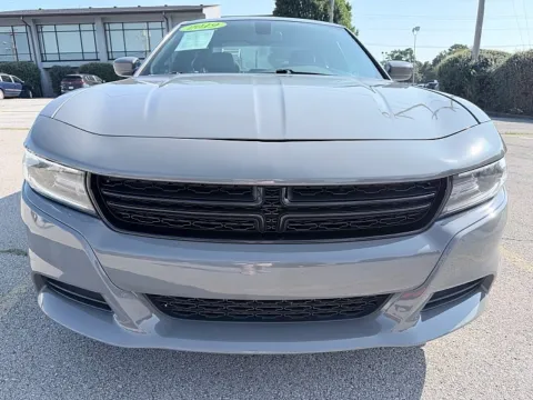 Photos of 2019 Dodge Charger 4d Sedan AWD SXT for sale in Frankfort, KY at EZ Car Connection