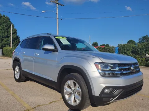 Gray 2019 Volkswagen Atlas 4d SUV 3.6L SE 4motion for sale in Frankfort, KY