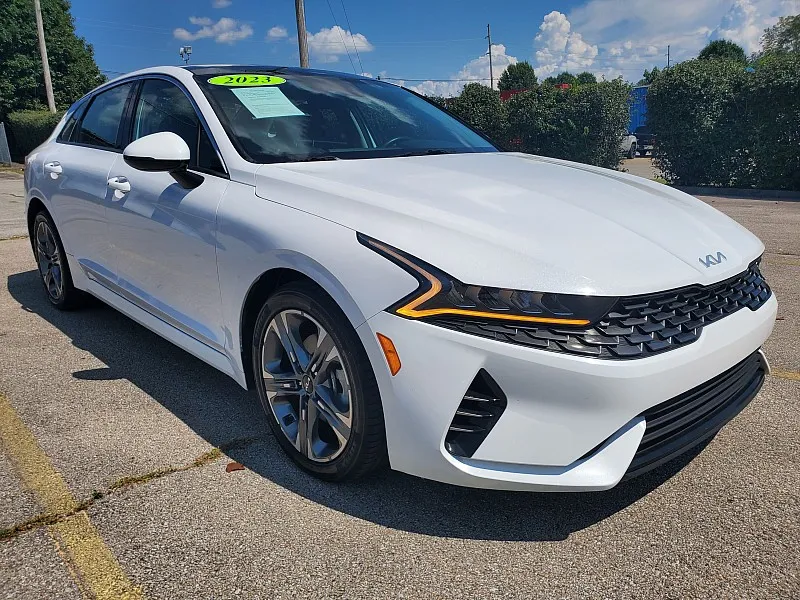 White 2023 Kia K5 EX Auto FWD for sale in Frankfort, KY