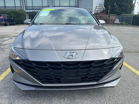 Photos of 2023 Hyundai Elantra SEL IVT for sale in Frankfort, KY at EZ Car Connection