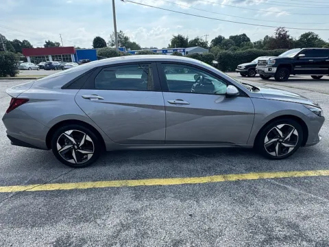More photos of 2023 Hyundai Elantra SEL IVT at EZ Car Connection, KY