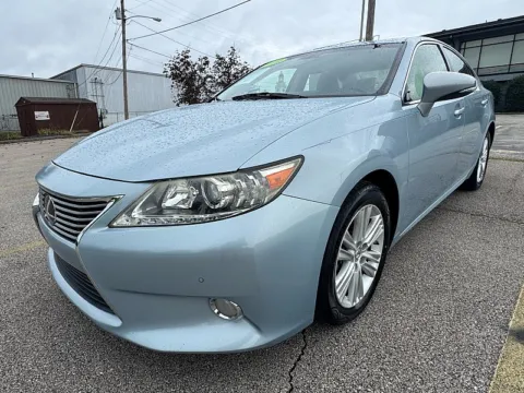 Another view of 2014 Lexus ES 350 4dr Sdn for sale in Frankfort, KY at EZ Car Connection