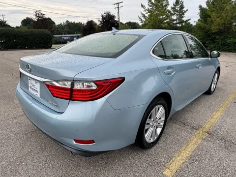 More photos of 2014 Lexus ES 350 4dr Sdn at EZ Car Connection, KY