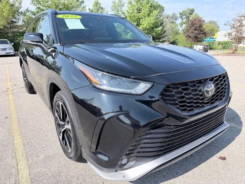Black 2022 Toyota Highlander XSE FWD for sale in Frankfort, KY