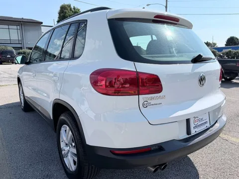 More photos of 2017 Volkswagen Tiguan 4d SUV S 4Motion at EZ Car Connection, KY