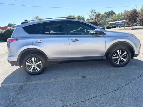 More photos of 2017 Toyota RAV4 4d SUV FWD XLE at EZ Car Connection, KY