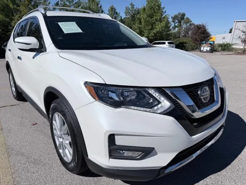 White 2019 Nissan Rogue 4d SUV FWD SV for sale in Frankfort, KY