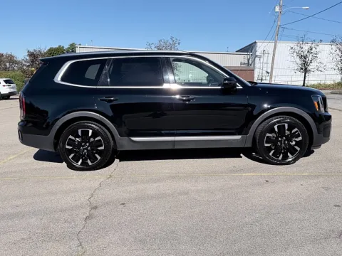More photos of 2023 Kia Telluride SX AWD at EZ Car Connection, KY