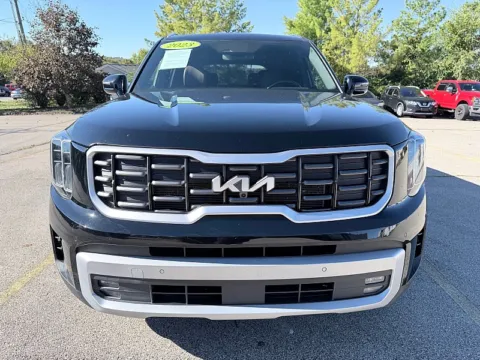 Photos of 2023 Kia Telluride SX AWD for sale in Frankfort, KY at EZ Car Connection