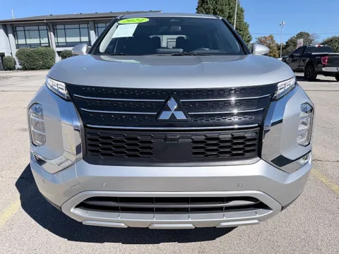More photos of 2024 Mitsubishi Outlander SE Black Edition FWD at EZ Car Connection, KY